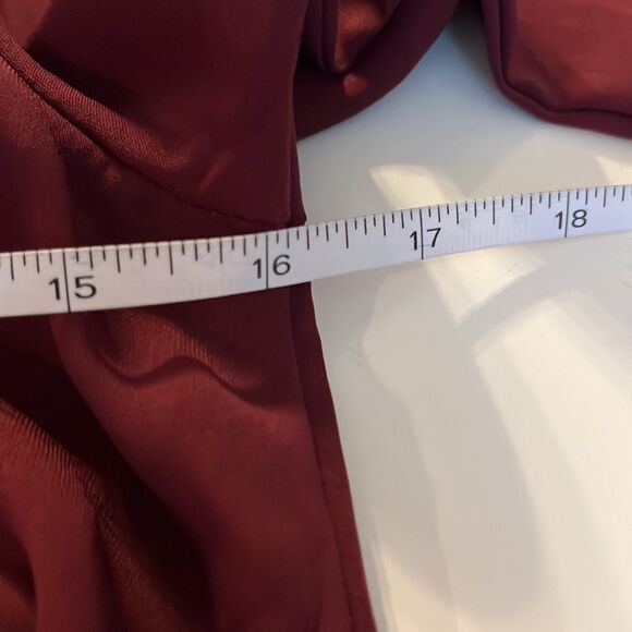 one Clothing XS burgundy top w/ long bell sleeves and open back. Sz XS. - Picture 9 of 10